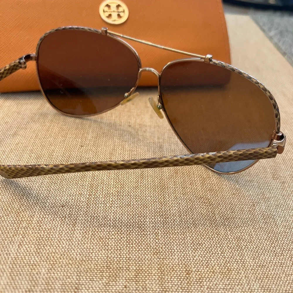Tory Burch sunglasses  TY6021Q - Picture 3 of 11